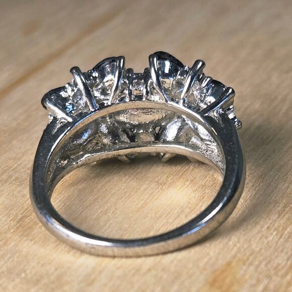 Size 6 | Black Zircon Floral Cluster Ring - Picture 4 of 4